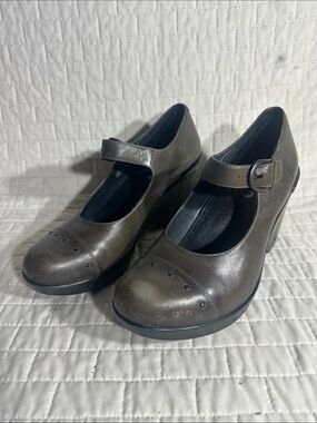 Dansko Fanny Women’s Metallic Gray Mary Jane Heels with Buckle
